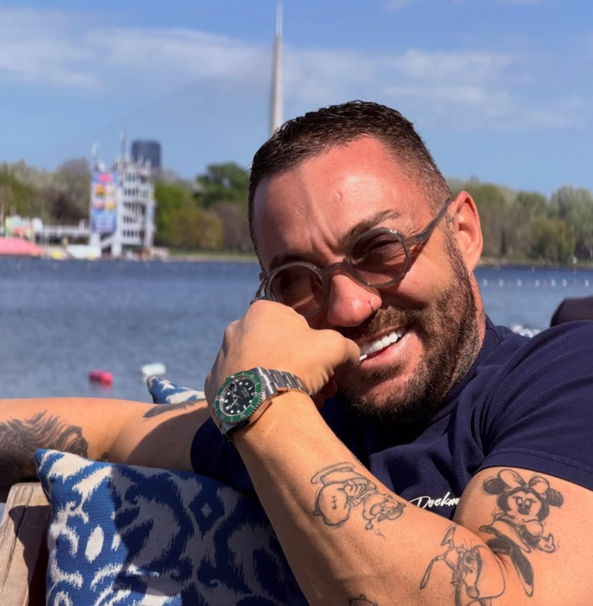 Jodžir šokirao nakon što su eksplicitne slike njegove žene preplavile mreže