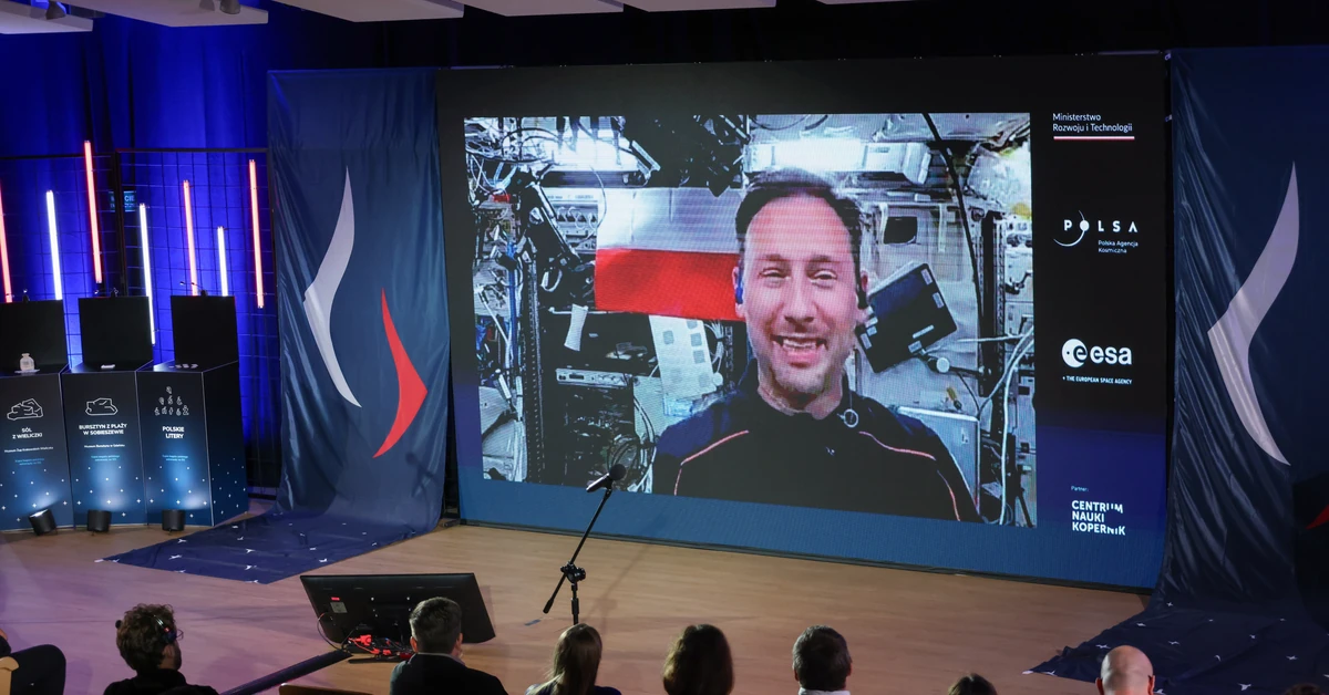 Polski astronauta wrócił na Ziemię. Kapsuła Dragon Grace wodowała na Pacyfiku