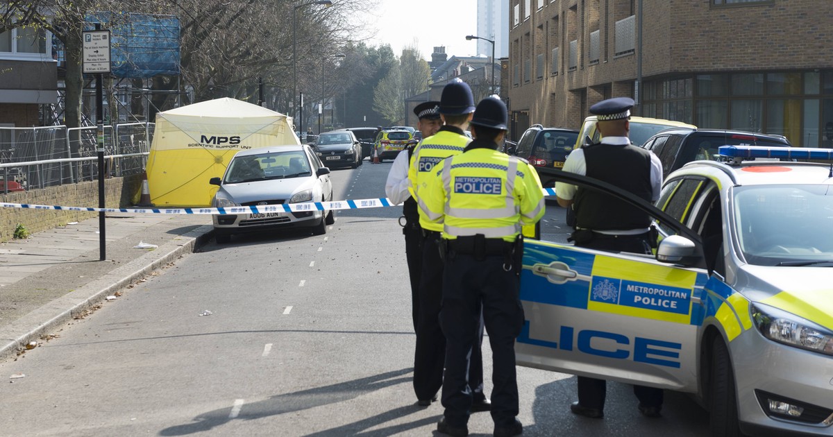 Atak nożownika przy synagodze. Padły strzały