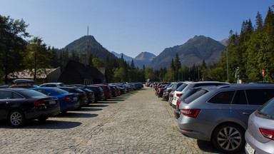 Turystów w Tatrach czekają spore zmiany. Chodzi o parkowanie