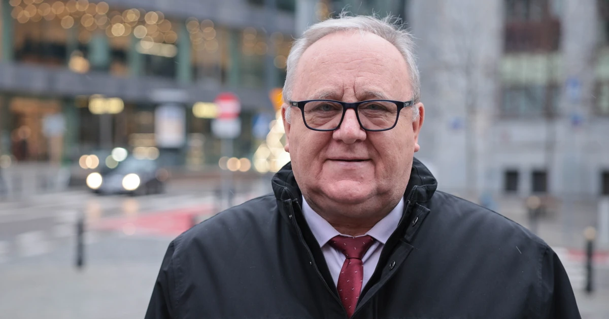 General Pacek is not playing with euphemisms. "Ukraine is losing the war".