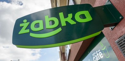 Alarm! Żabka apeluje do klientów. Chodzi o groźny dla zdrowia produkt