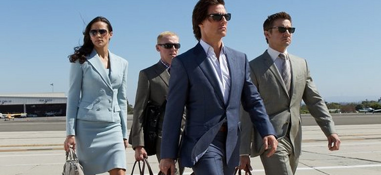 Tom Cruise czepia się lecącego samolotu! Takie rzeczy to tylko w "Mission: Impossible 5"