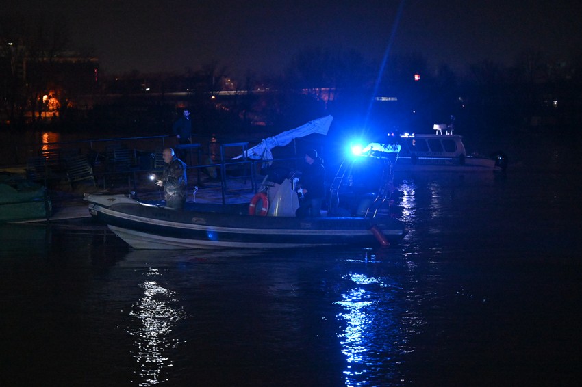 Evakuisanje mladih sa splava "Kartel" 