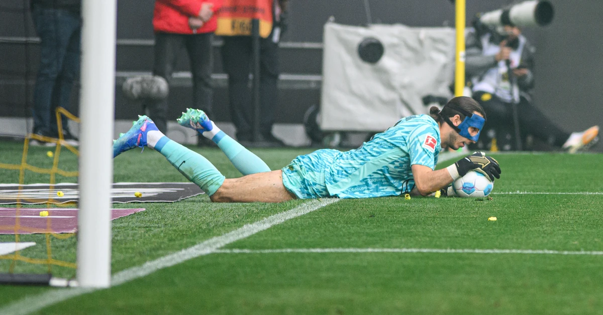 Kamiński strzelił gola na wagę remisu. Grabara trzy razy wyjmował piłkę z siatki