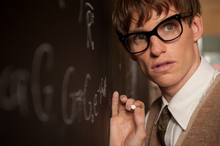 Eddie Redmayne w filmie 'Teoria wszystkiego'