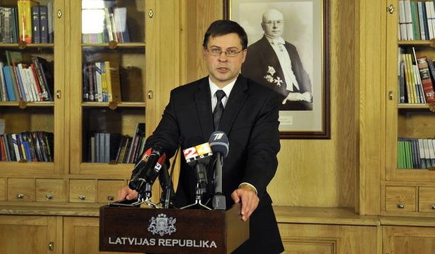 405793_premijer-valdis-dombrovskid-ap