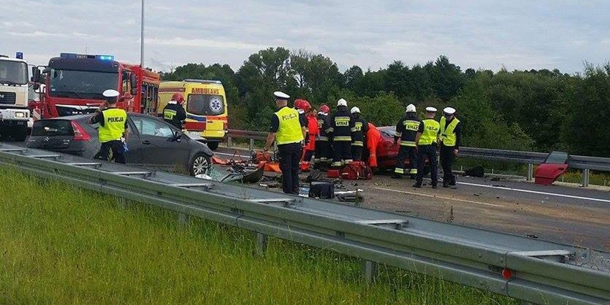 Śmiertelny wypadek pod Gorzowem. Jedna osoba nie żyje, sześć rannych