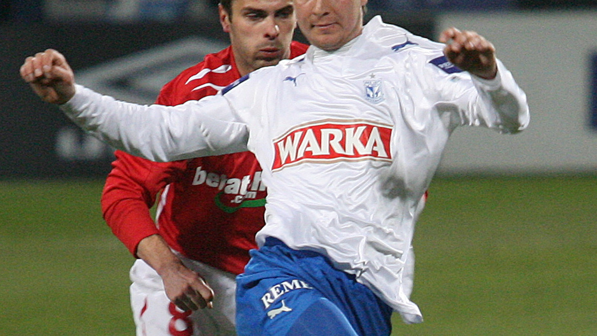 W Sanoku olbrzymie zainteresowanie towarzyszy środowemu rewanżowemu meczowi ćwierćfinałowemu piłkarskiego Remes Pucharu Polski miejscowej Stali z Legią Warszawa. Na stadionie zamontowana będzie dodatkowa trybuna, a spotkanie zobaczy około trzech tysięcy kibiców.