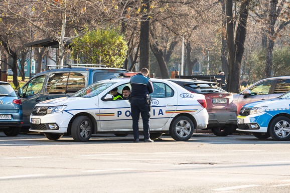 Beograđanina u Rumuniji snimio radar, policija ga zaustavila iza krivine: Pomislio je da će proći samo sa novčanom kaznom, ali je onda usledio šok - ostade čovek bez vozačke usred strane zemlje