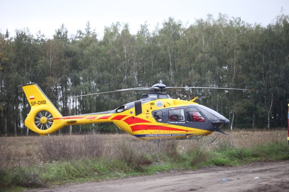 Wypadek na przejeździe kolejowym. Auto wjechało wprost pod pociąg