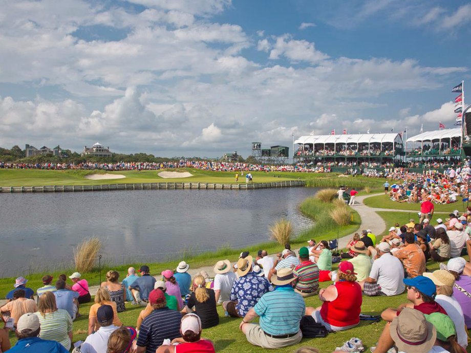 The magnificent Ocean Course is located at the easternmost end of Kiawah Island in South Carolina. The course has more seaside holes than any other in the Northern Hemisphere, and players are treated to views of the Atlantic Ocean at every hole.