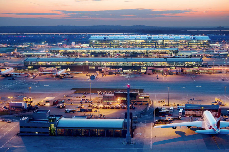 Londyńskie Heathrow to największe lotnisko w Europie. 