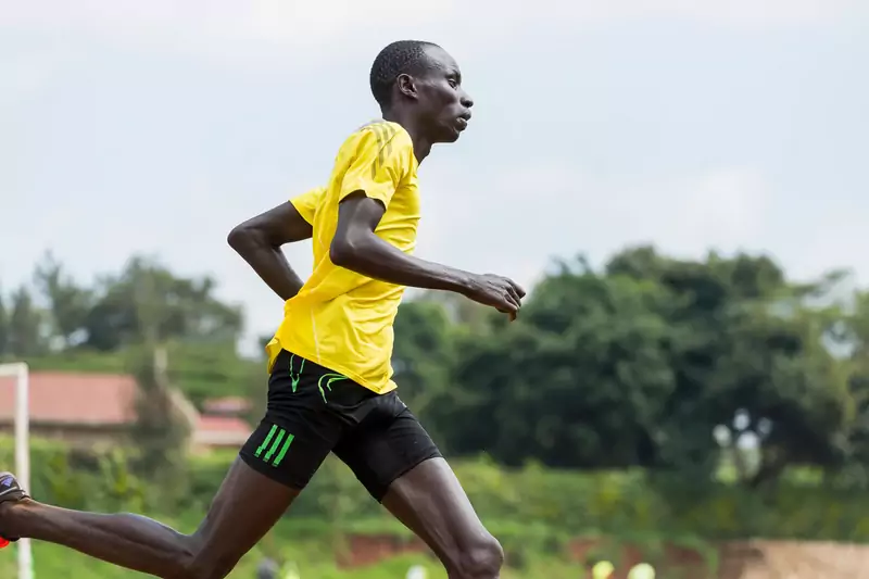 James Chiengjiek Nyang - pochodzący z Sudanu sprinter na 400 m.