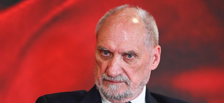 Macierewicz: Przekazałem do KRRiT materiały wskazujące na oszustwa TVN