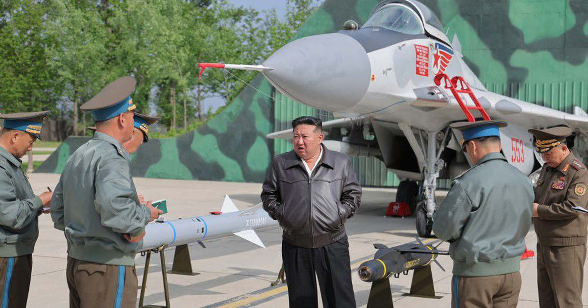 Korea Północna szykuje się do wojny w powietrzu! Najwyższy Przywódca osobiście pokazał nowoczesną broń.