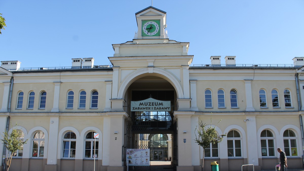 Wyjątkowi goście pojawią się niebawem w kieleckim Muzeum Zabawek i Zabawy. Już w najbliższą środę będzie tam można spotkać m.in. Urosa Zormana i Mariusza Jurkiewicza, czyli zawodników Vive Tauronu Kielce. Ich wizyta związana jest z wystawą, jaką można oglądać w muzeum.