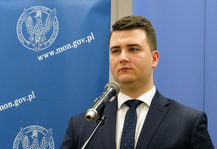 Wiceminister obrony broni Misiewicza