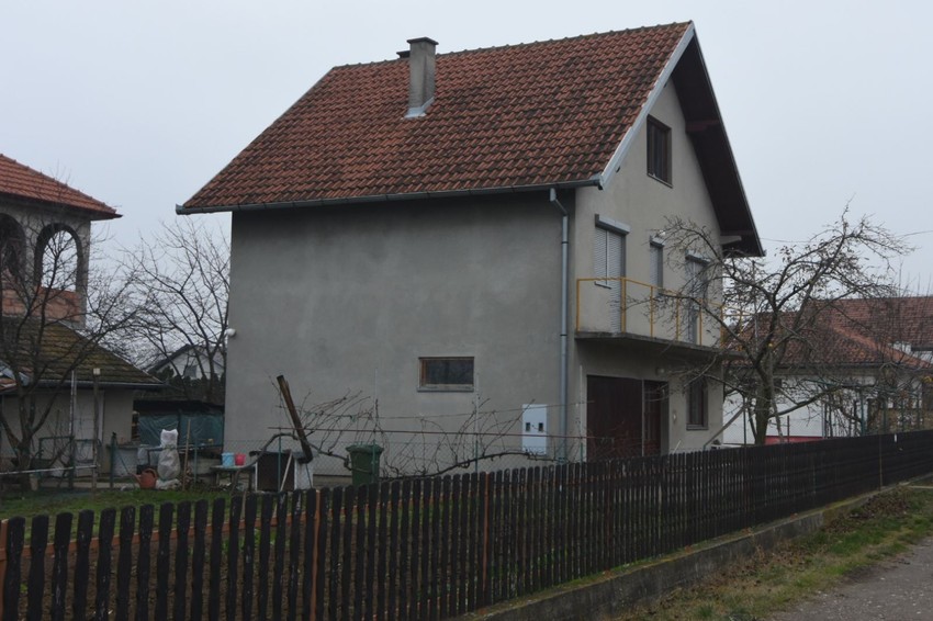 Kuća u Petrovaradinu, mušakrac ubio suprugu pa izvršio samoubistvo