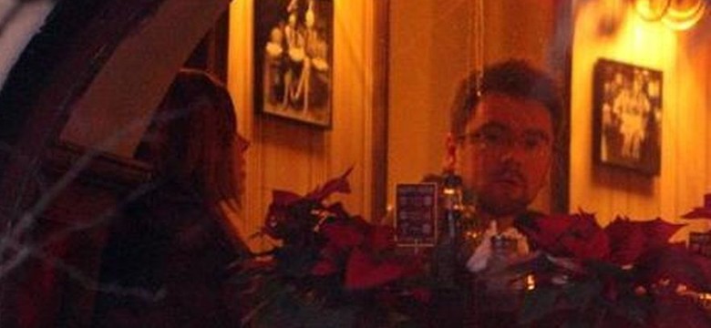 Córka prezydenta na randce. Promienieje!