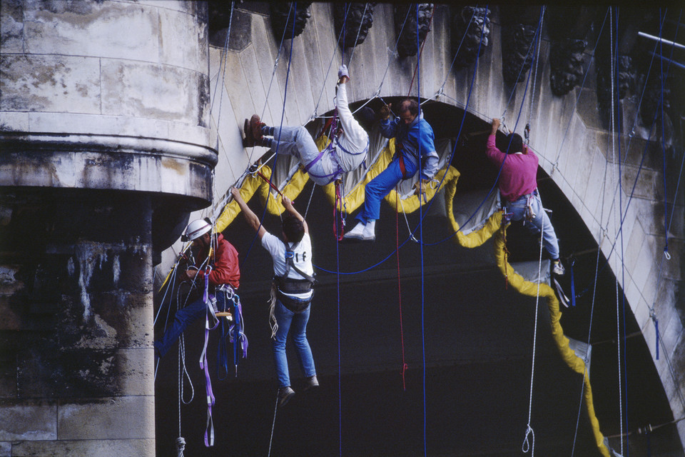 Christo - "Le Pont-Neuf empaqueté, Paris, 1975-1985" ("he Pont-Neuf Wrapped, Paris")