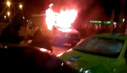 Wyrok dwa lata po burdach. Spalili wóz TVN, pójdą do więzienia