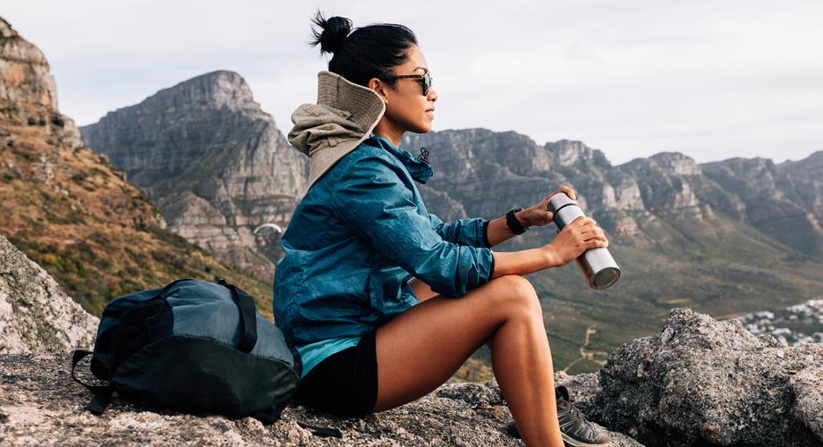 Ta kurtka trekkingowa to hit! Wodoodporna, oddychająca i mocno przeceniona