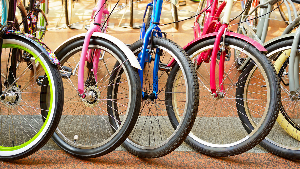 Białostocka komunikacja rowerowa - BiKeR - będzie działa również w ościennej gminie Choroszcz - poinformowały w czwartek władze miasta. Stacja powstanie w centrum miasta, a od przyszłego tygodnia będzie można wypożyczyć rowery.