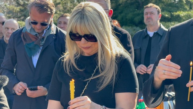 Suzana plače na pomenu Saši Popoviću