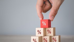 RPP bliżej decyzji o obniżce stóp procentowych? PKO BP wskazuje na dane z rynku pracy