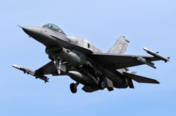 akcja polskich myśliwców nad bałtykiem. f-16 przechwyciły rosyjski samolot