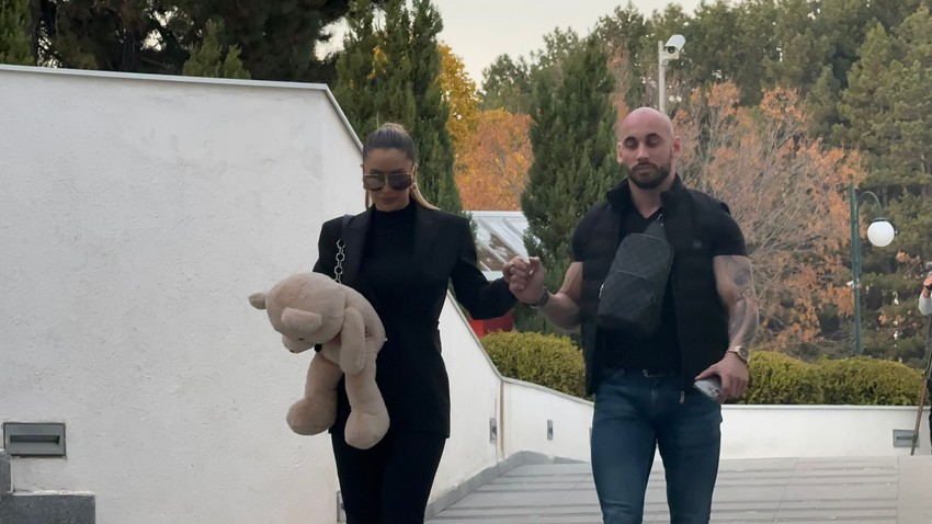 Tea Tairović sa dečkom