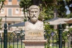 Twierdzenie Pitagorasa nie jest Pitagorasa? Zaskakujące ustalenia badacza