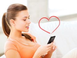 Dorośli też TO robią: niesamowite, do czego służą nam SMS-y