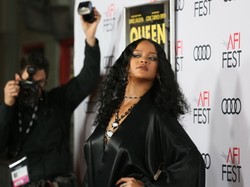 "Przytyła tak, że nie ma co pokazywać". Internauci krytykują Rihannę. FOTO