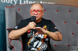 jerzy owsiak studzi emocje i apeluje do hejterów. "kochani, róbmy swoj