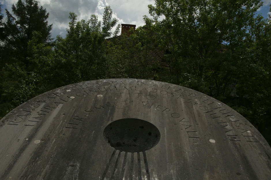 Spomenik NOB u Jasenicama