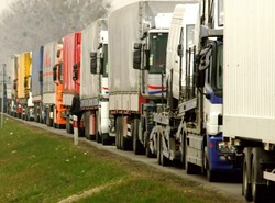 Nie odpuszczają naszym tirom. Solidarność wspiera PE w sporze z polskim rządem