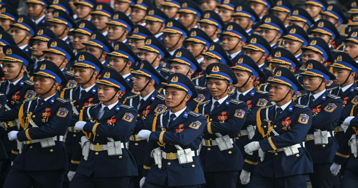 Vietnam : 40 000 participants à la plus grande parade militaire pour les 80 ans