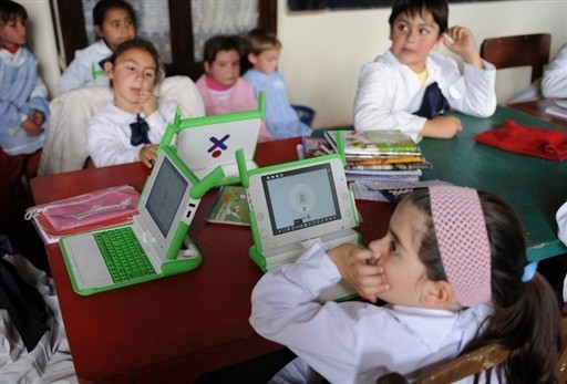 LAPTOPY  URUGUAY EDUCATION