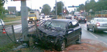 Tragedia! Zginął na słupie oświetleniowym. FOTO