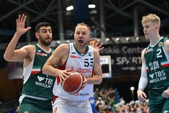Legia uciszyła Wrocław. Remis w finale play off koszykarzy