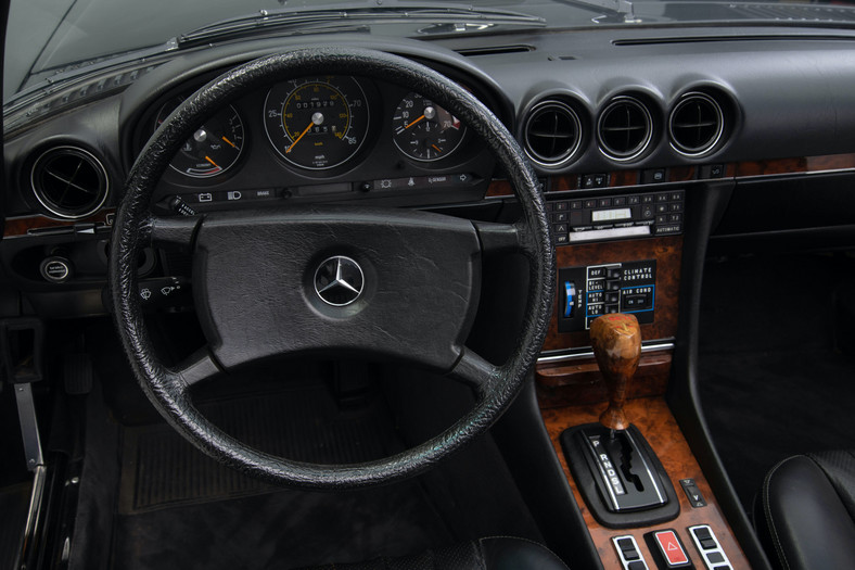 Mercedes 380 SL – aukcja