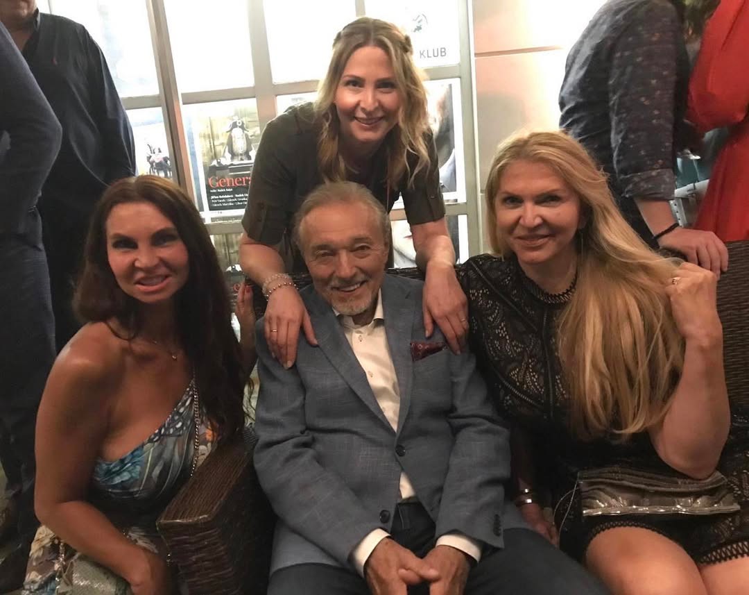 Jitka Svobodová, Karel Gott s manželkou Ivanou a Martina Formanová. 