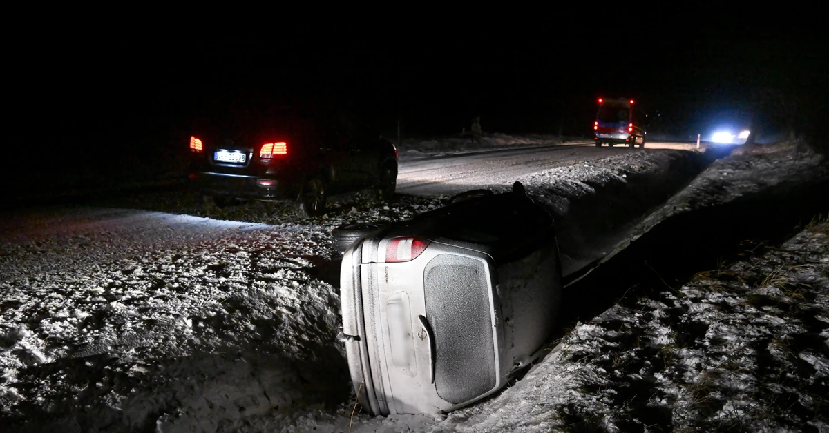 Paraliż na S7. Śnieżyca sparaliżowała ruch, setki aut utknęły