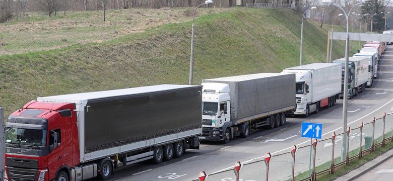 Ogromne kolejki na granicy z Białorusią. Tiry czekają nawet 31 godzin
