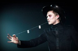 "Iluzjoniści" - magiczne show w reżyserii Janusza Józefowicza