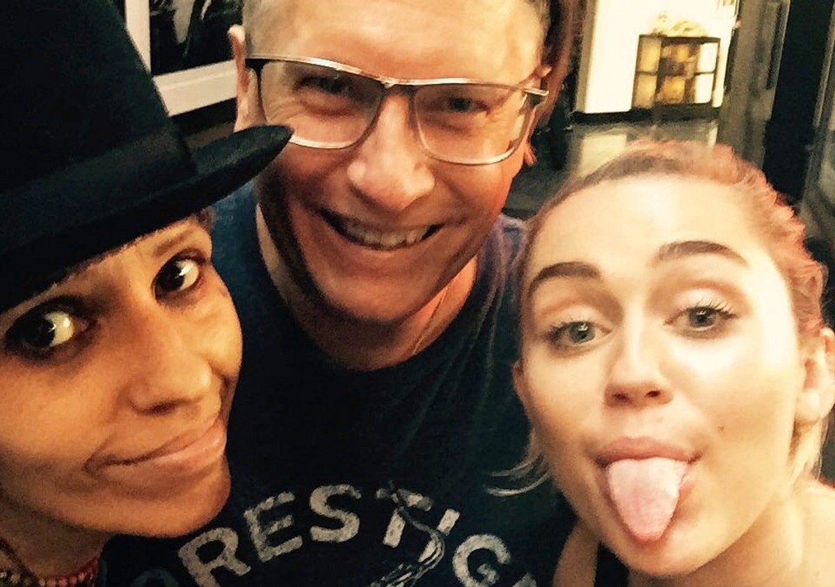 Miley Cyrus tym razem się nie rozbiera...
