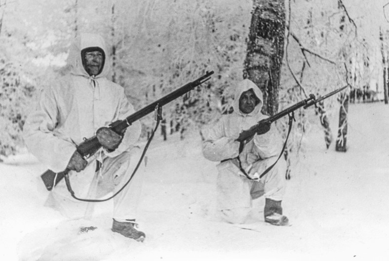 Dwóch fińskich skautów w czasie wojny zimowej.