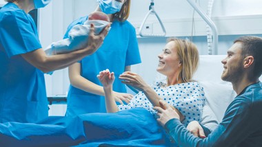 powiaty chcą płacenia za gotowość położnym na sor